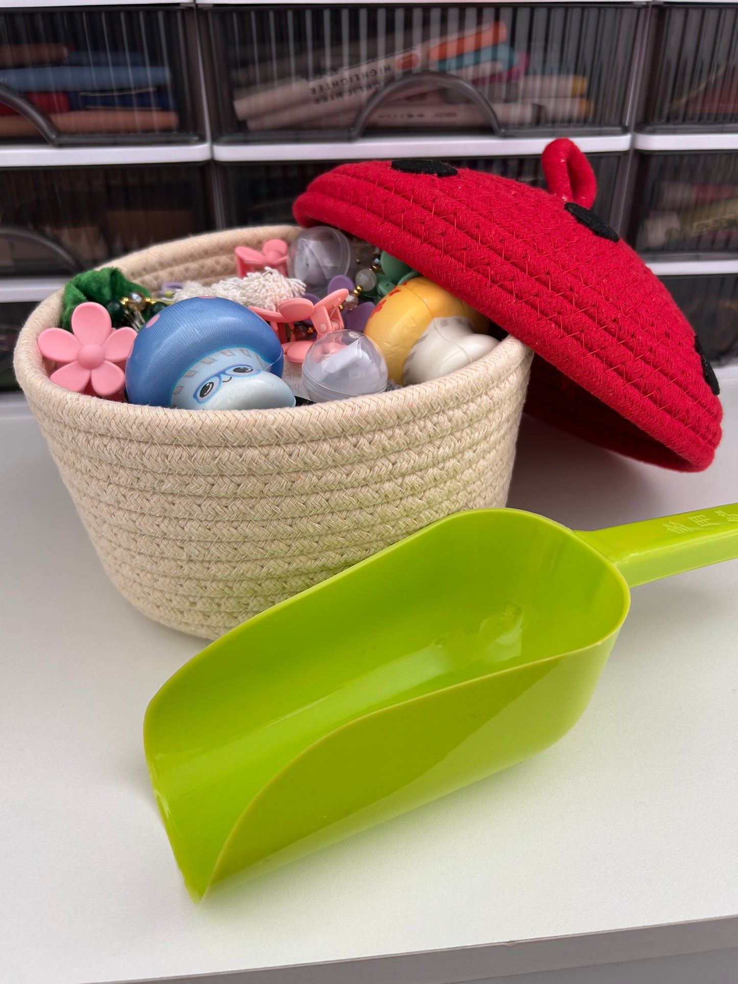 Toadstool Treasure Trove Scoop