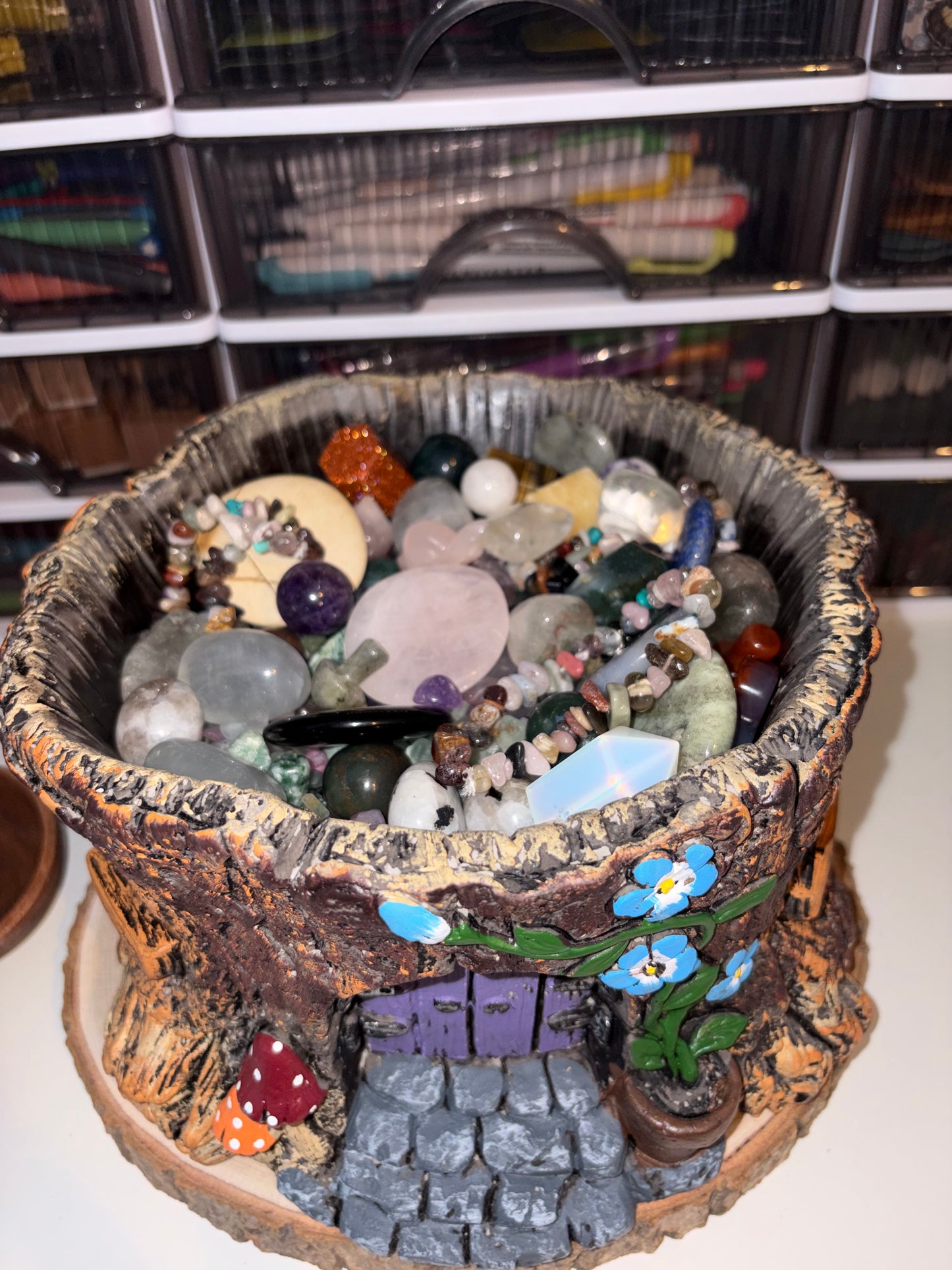 The Forest Hollow Crystal Scoop